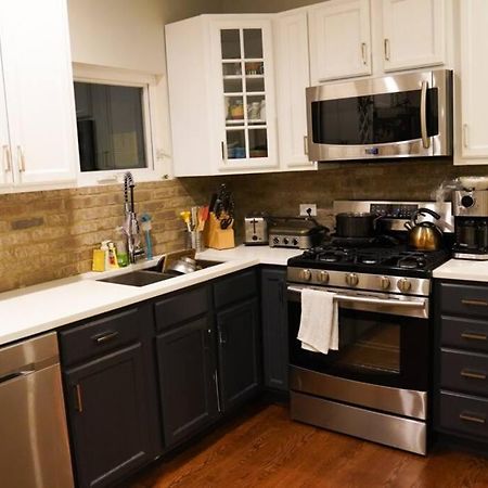 Nice And Cozy. Sleeps 5. Apartment Chicago Exterior photo